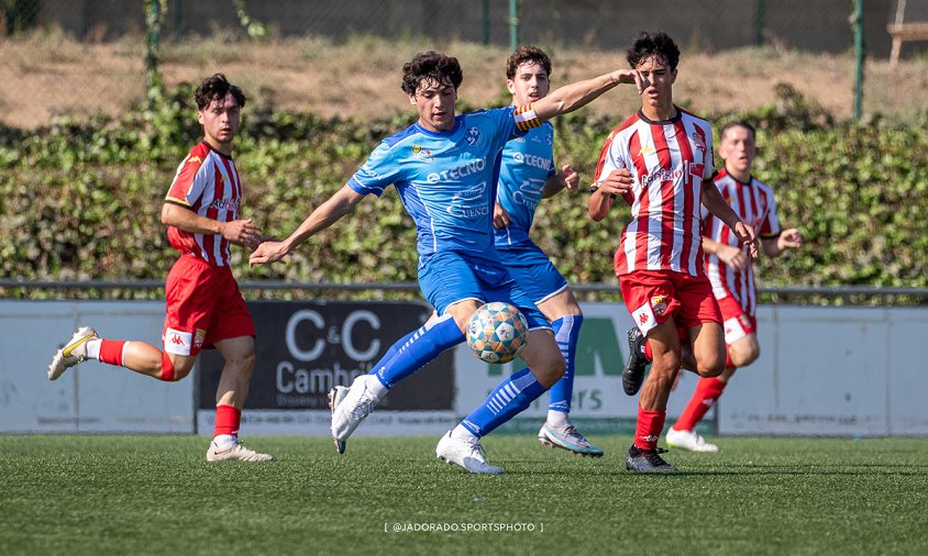 Imatge del partit disputat entre el Cambrils Unió Juvenil A i el CE Manresa B