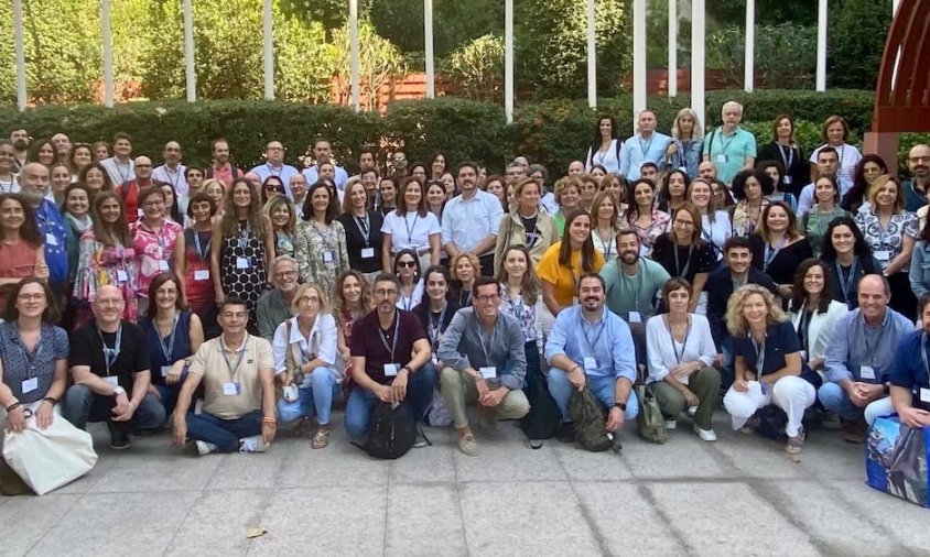 Imagte de la trobada entre representants dels instituts a l'Oficina del Parlament Europeu a Madrid