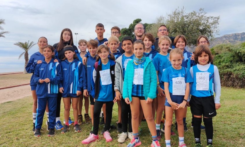 Disset atletes del club van participar en el cross escolar de l'Hospitalet de l'Infant