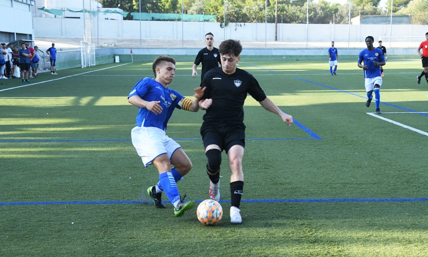 Imatge d'un partit del FC Cambrils, aquesta temporada