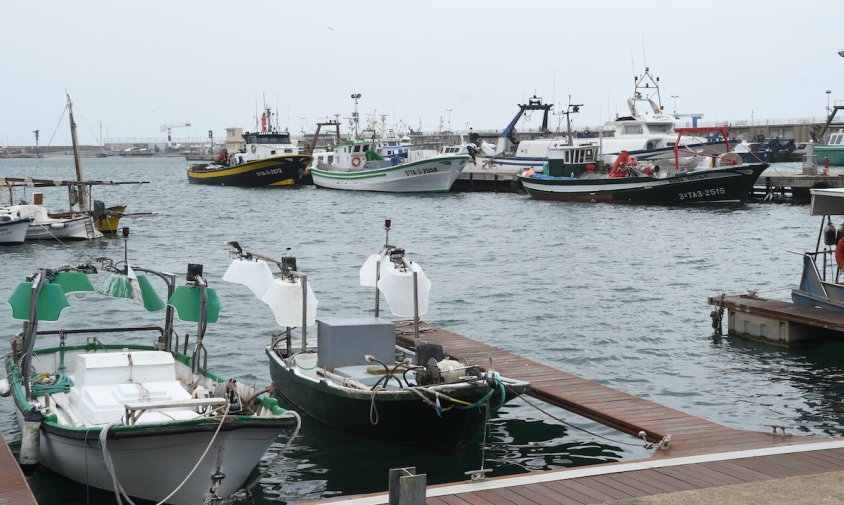 Barques de l'encerclament amarrades al port