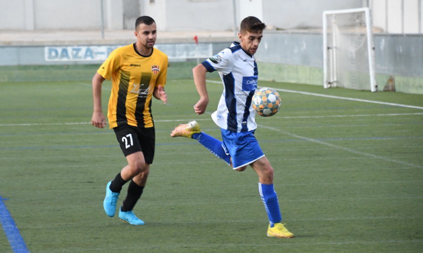 Imatge del partit d'anada entre el FC Cambrils i el Porrera UE