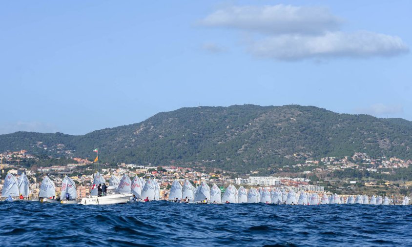 Moment de competició del Gran Premi Masnou d'Optimist