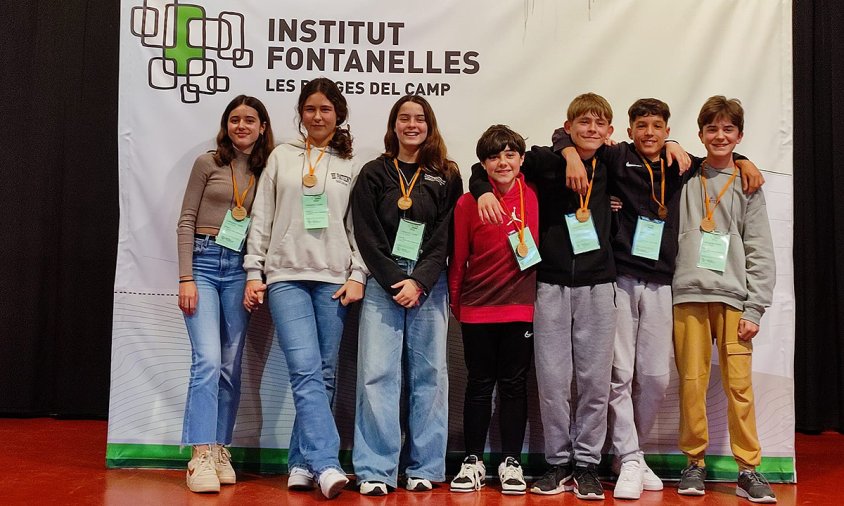 Els alumnes del col·legi Cardenal Vidal i Barraquer que van configurar l'equip cadet i que van resultar guanyadors