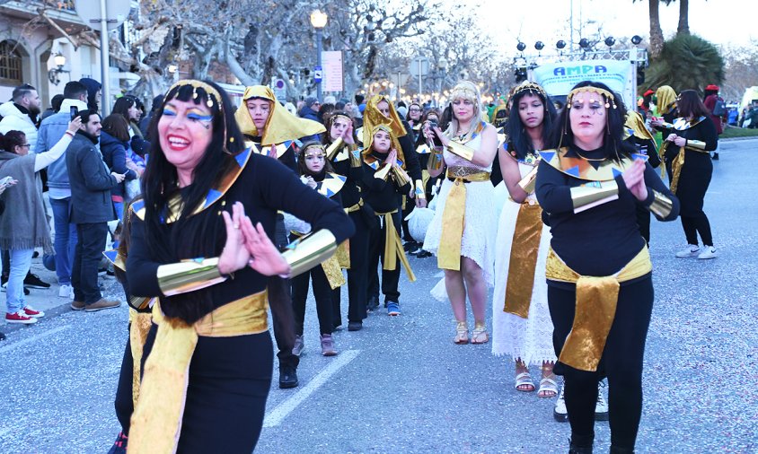 La rua va sortir del passeig d'Albert per baixar cap el passeig la Salle