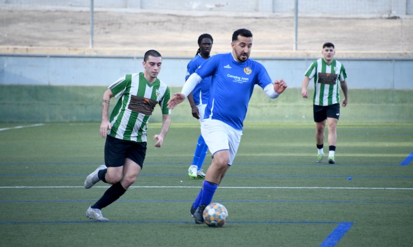 Imatge d'un partit del FC Cambrils aquesta temporada