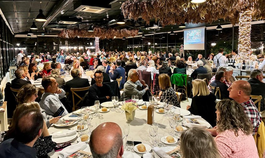 El sopar de l'Esclerosi Múltiple va aplegar un total de 300 persones