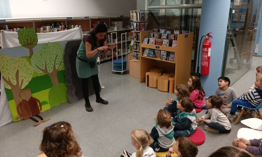 Loli Beltran, durant la lectura del conte