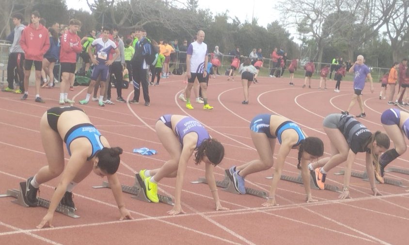 Un moment de la sortida d'una de les proves de velocitat del campionat