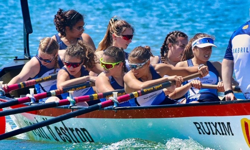 Imatge de l'equip absolut femení durant la prova