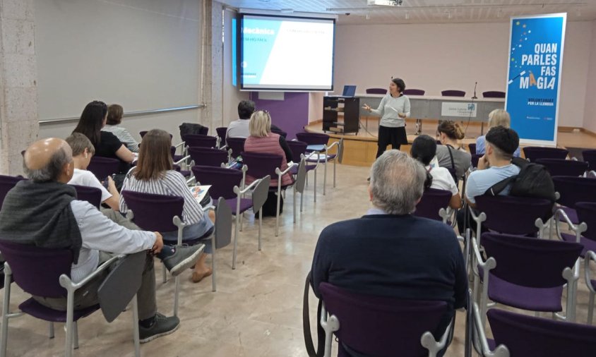 Presentació de la darrera edició del Voluntariat per la Llengua, al Centre Cultural