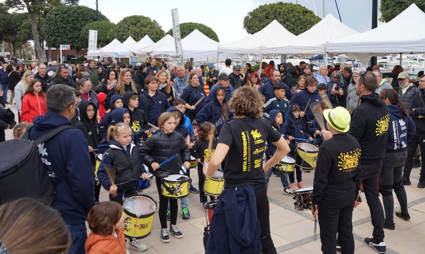 Actuació dels Nyanyos Timbalers la Diada de Sant Jordi