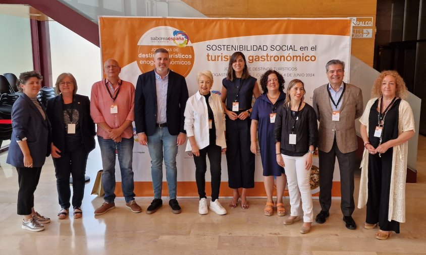 Representants dels municipis en les Jornades. de Destinacions Turístiques Enogastronòmiques