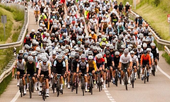 Imatge de la disputa de la Marxa Cicloturista dels Pirineus