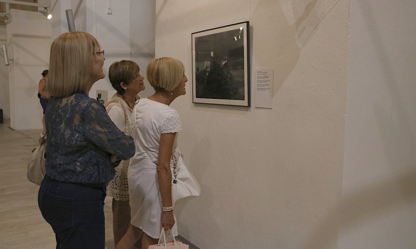 Imatge de l'exposició fotogràfica ubicada a l'església vella de Mont-roig del Camp