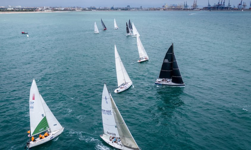 Un moment de la regata disputada a València