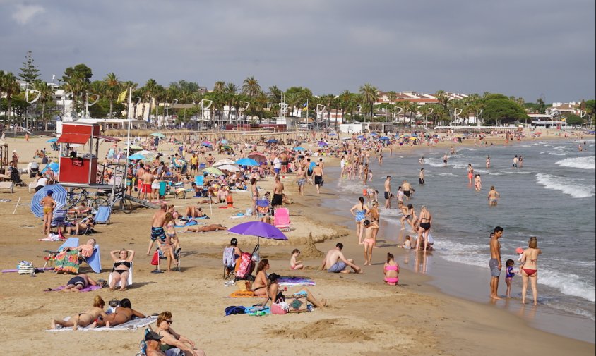 Imatge de la platja del Regueral, aquest estiu