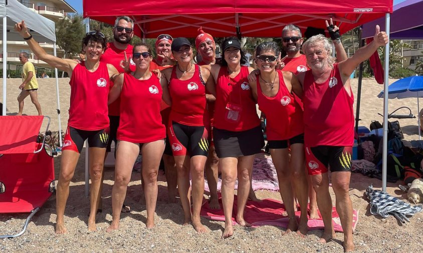 Foto de l'equip del Club Rem Cambrils que va participar a la regata de Pineda de Mar