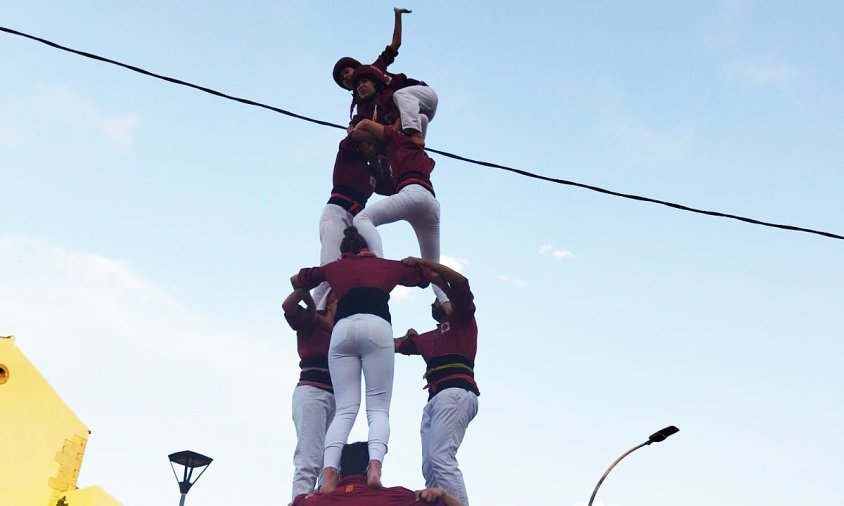 3 de 6 dels Xiquets de Cambrils als Garidells