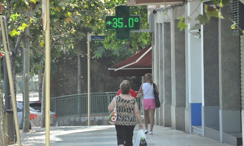 Imatge d'arxiu del termòmetre d'una farmàcia