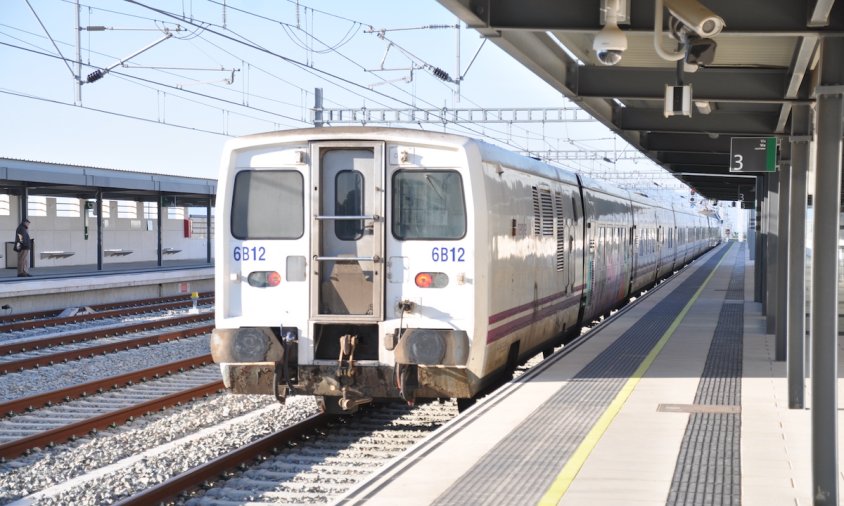 Tren a l'estació de Cambrils