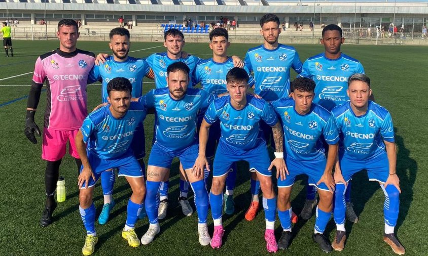 Equip titular del Cambrils Unió en el partit davant el CF Camarles