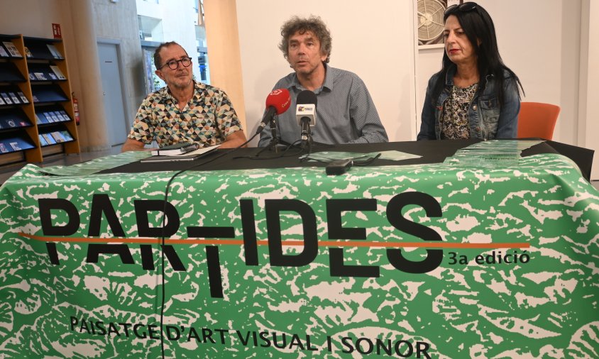 Roda de premsa, ahir a la sala Àgora, a càrrec de Pere Estadella, Jordi Barberà i Jordina Ros