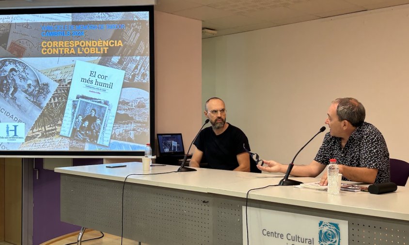 Andrés Villa i Gerard Martí, ahir, en la presentació del llibre El cor més humil