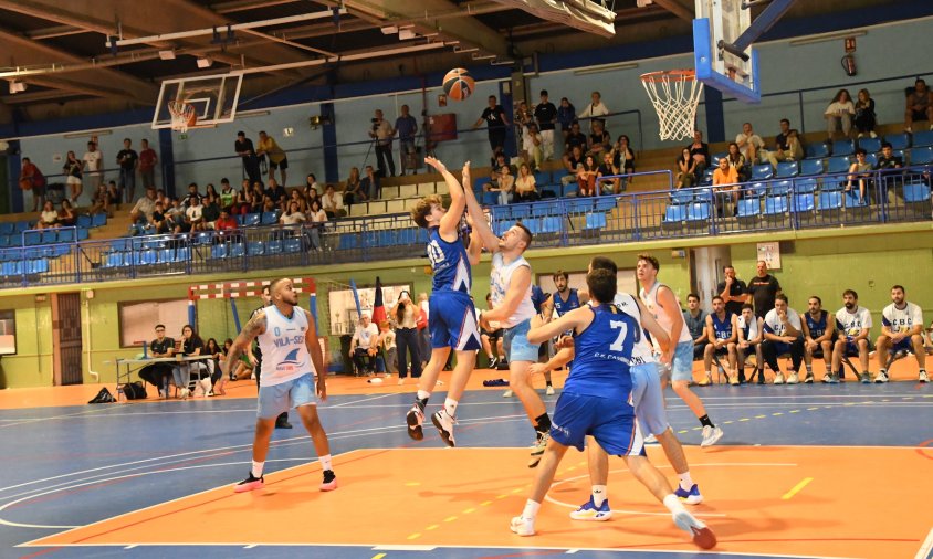 Imatge del primer partit de lliga del Cofran CB Cambrils, la setmana passada