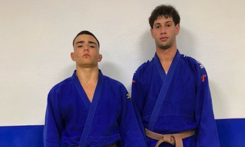 Imatge dels dos judokes cambrilencs que van competir al campionat de Catalunya aquest passat dissabte