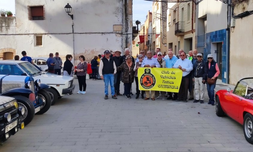 Foto de grup dels membres del club cambrilenc que van participar a la trobada de Sabadell