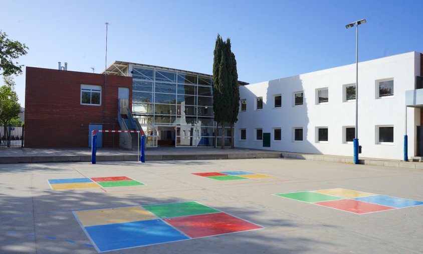 Edifici de l'institut escola Joan Ardèvol