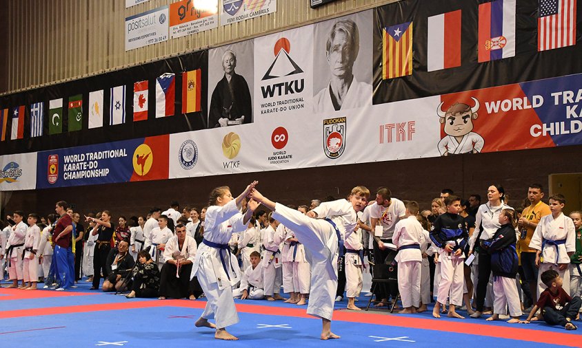 Un moment de la celebració del campionat mundial de Kàrate, el diumenge al matí