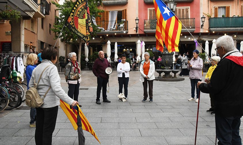 Les Àvies i Avis, ahir, a la plaça de la Vila