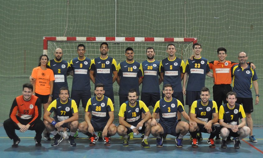 Plantilla de l'equip sènior A del Club Handbol Cambrils