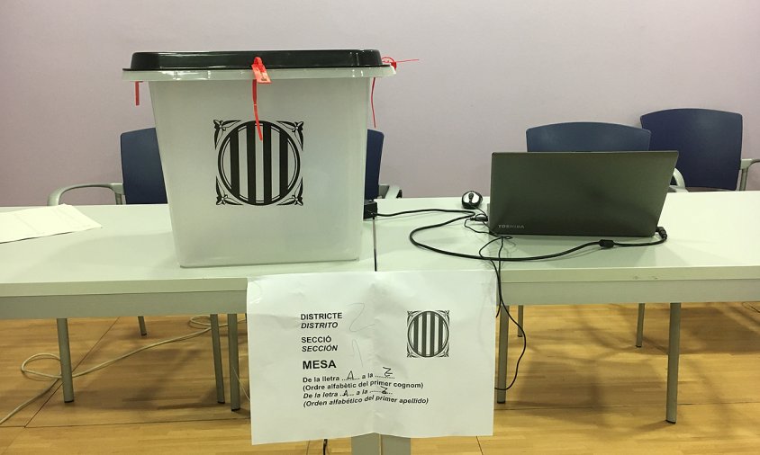 Urna del referèndum de l'1d'octubre, ara fa un any