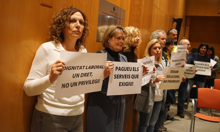 Protesta al saló de plens, durant la sessió del passat divendres