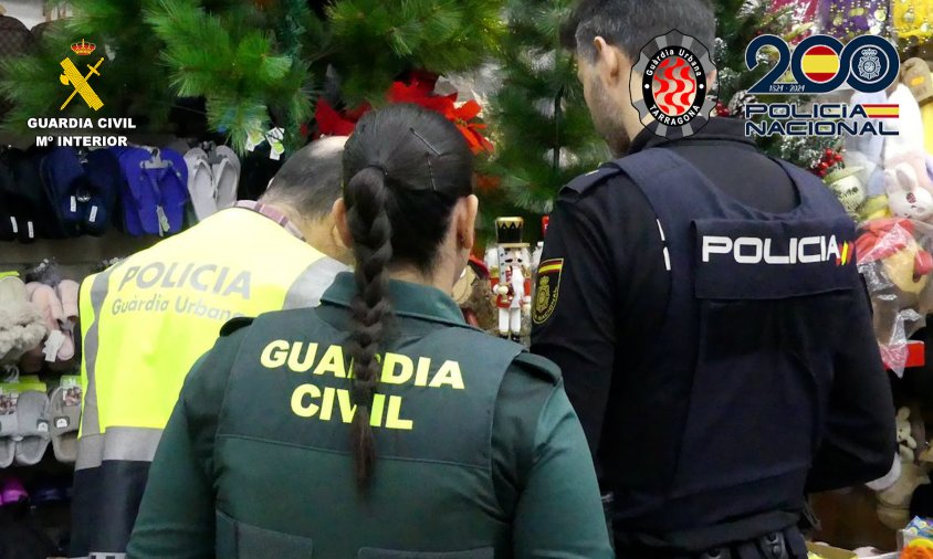 Agents de la Guàrdia Civil van inspeccionar diferents establiments