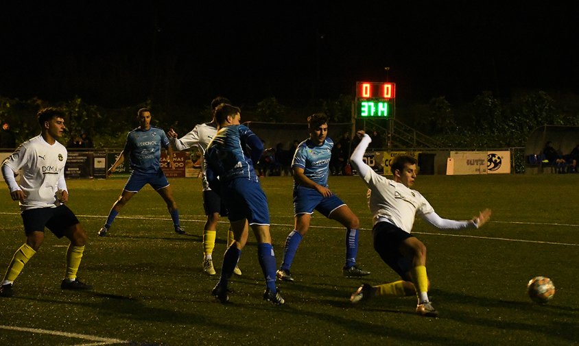 El Cambrils Unió B es va imposar al Costa Daurada en el partit disputat aquest passat dissabte a la tarda a l'estadi municipal