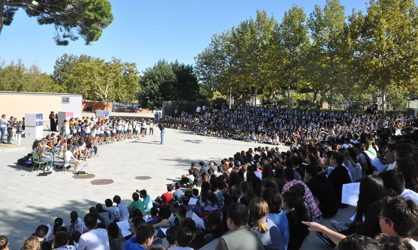 Un moment de l'acte organitzat pel col·legi Cardenal Vidal i Barraquer, ahir a la tarda al parc del Pinaret