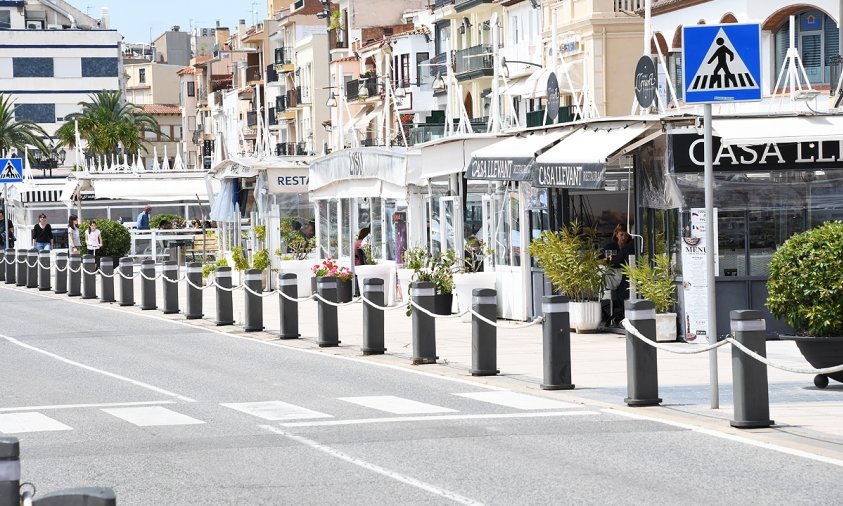 Imatge d'arxiu d'una imatge de terrasses al Port de Cambrils