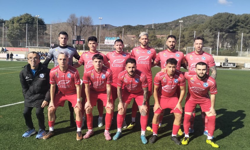 Equip titular del Cambrils Unió A al camp del Vista Alegre