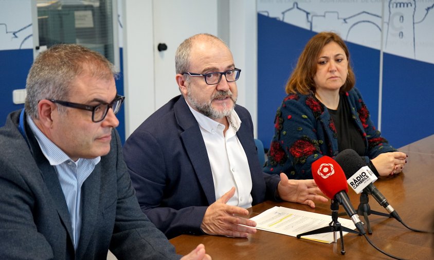 Alfredo Clúa ha anunciat la seva renúncia al costat dels seus companys del grup municipal, Gemma Balanyà i Enrique Arce