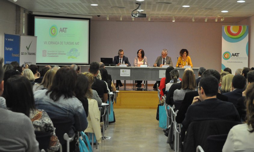 Presentació de la jornada, ahir al matí al Centre Cultural. D'esquerra a dreta: Joan Calvet, Camí Mendoza, Octavi Bono i Mercè Dalmau