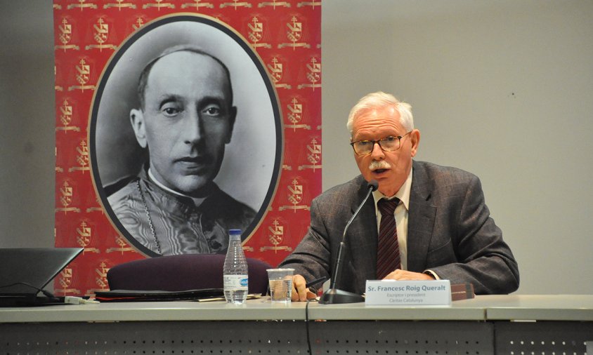 Francesc Roig Queralt, ahir, en la conferència sobre "Verdaguer versus Vidal i Barraquer: joc de miralls", al Centre Cultural