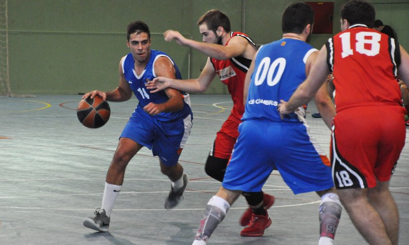 Imatge d'arxiu d'un partit del CB Cambrils aquesta temporada