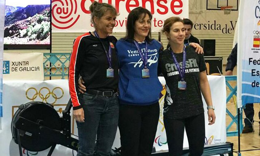 Elissa Jansà en la primera posició del podi del I Open d'Espanya de Rem Indoor