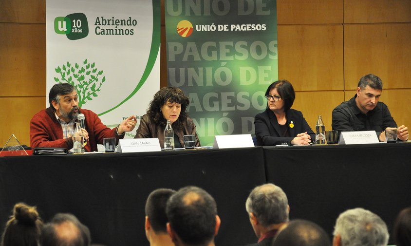 Joan Caball, Teresa Jordà, Camí Mendoza i Josep M. Claria en la inuguració oficial de la jornada, aquest passat dissabte al matí