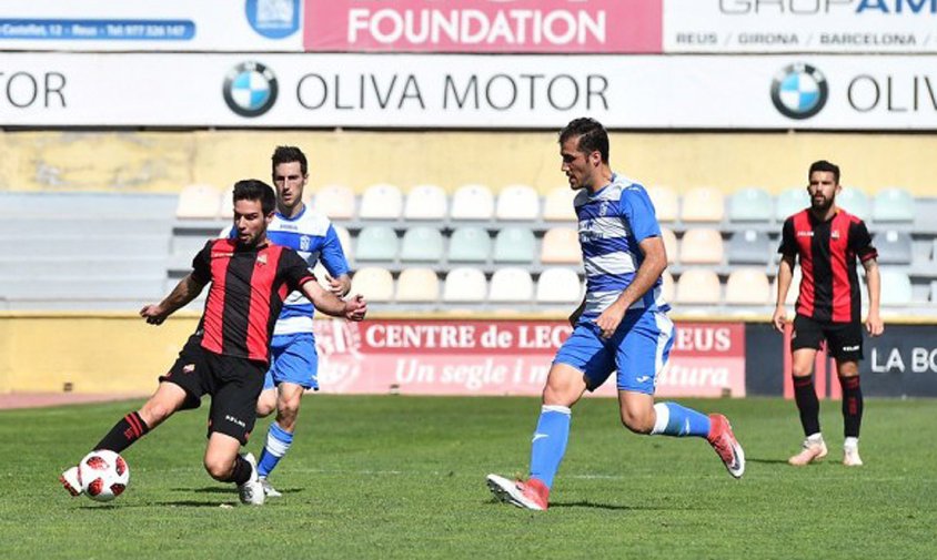 Imatge del partit entre el Reus B Cambrils i l'AE Prat, disputat a Reus