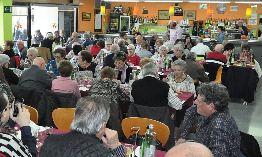 Les subvencions van adreçades a persones majors de 65 anys jubilades o pensionistes